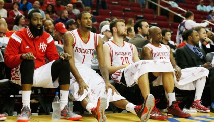  亚特兰大轮换阵容爆冷输球  