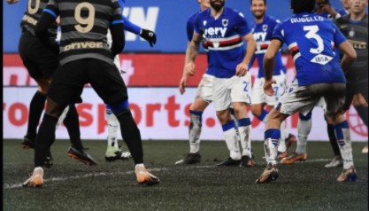  尤文图斯争议判罚受益保住联赛领头羊位置  