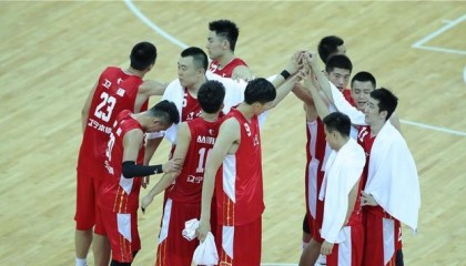  米切尔45分骑士横扫步行者  