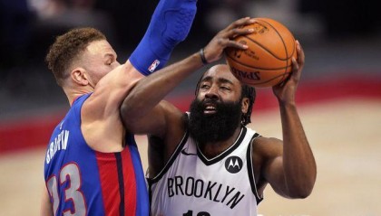  杜兰特复出砍40分篮网大胜  