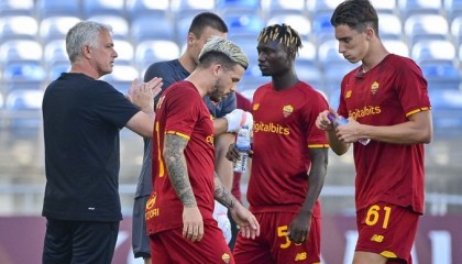  穆里尼奥率罗马逆转强敌重返争四行列  