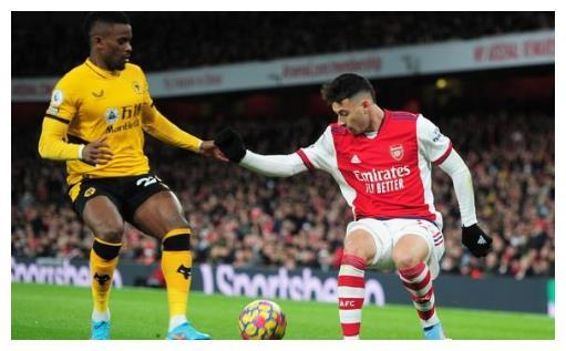  西汉姆联鲍文戴帽屠狼，莫耶斯点赞进攻效率  