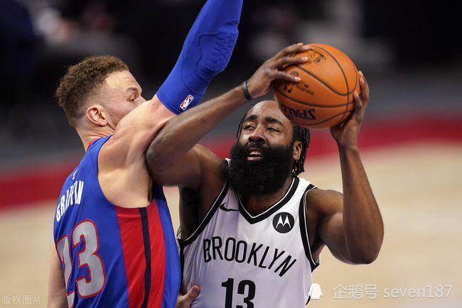  杜兰特复出砍40分篮网大胜  